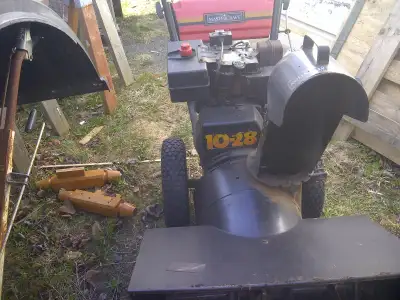 3 snowblowers for parts or repair. I don't know much about them but they all seem to have compressio...