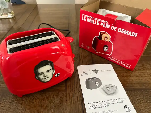 Connor McDavid toaster, new in box in Toasters & Toaster Ovens in Markham / York Region - Image 2