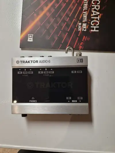 Native Instruments Traktor Audio 6 – USB DJ Interface, View more