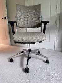 Office Chair (Swivel)