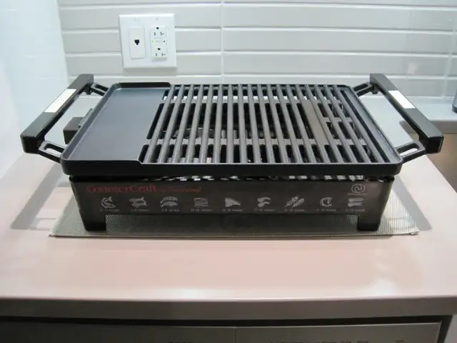 Gril électrique portatif in Other in Québec City - Image 2