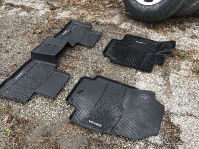 TOYOTA VENZA/COROLLA FACTORY OEM “WEATHERTECH FLOORMATS FULL-SET in Other Parts & Accessories in Markham / York Region - Image 3