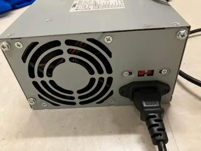 DELL HP-P2507FWP3 U4714 250W POWER SUPPLY in System Components in Calgary - Image 3