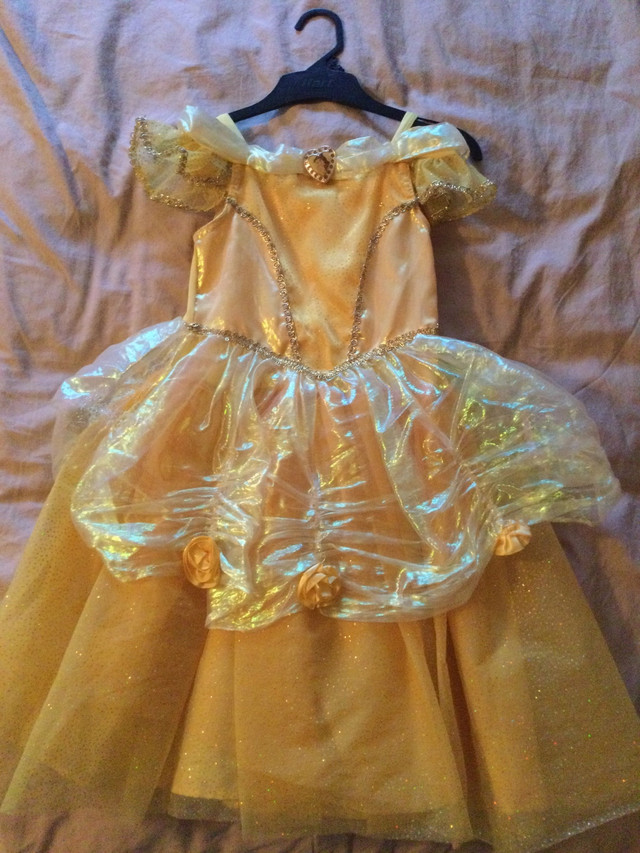 Costume Halloween Belle Disney  dans Costumes  à Laval/Rive Nord