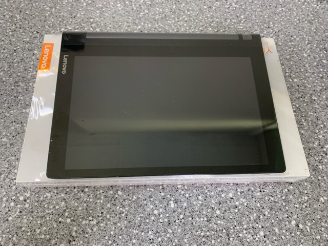 Lenova Yoga Tab 3 in iPads & Tablets in Oshawa / Durham Region