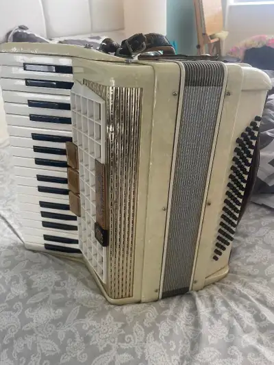 Yamaha keybords, Accordeon, Drums, Cymbals, View more