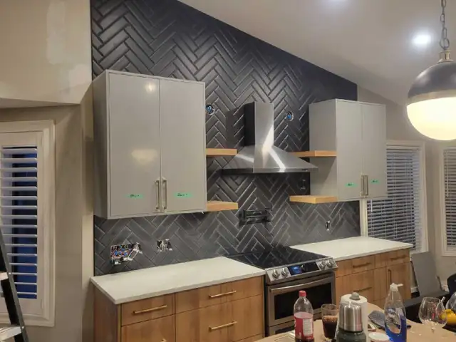 Tile/hardwood/vinyl setter/installer in Flooring in Calgary - Image 9