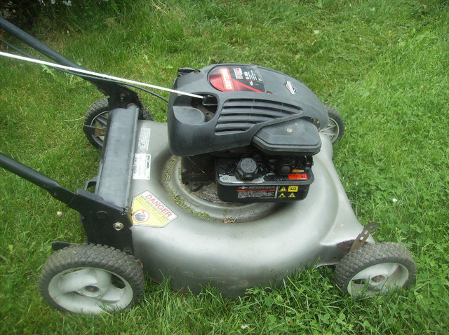 Get your Lawnmower & trimmer ready for spring. in Lawnmowers & Leaf Blowers in Oshawa / Durham Region - Image 2