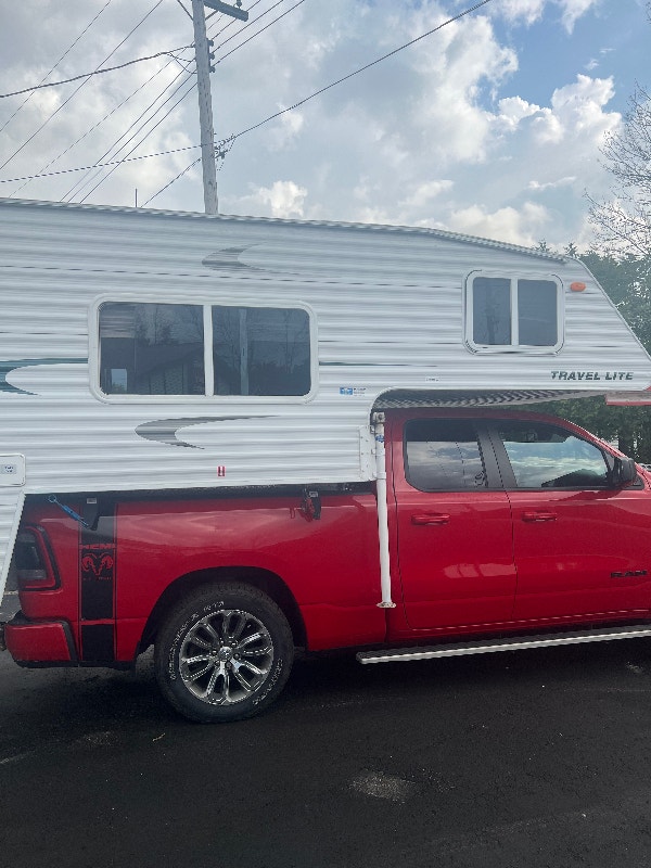 2007 truck camper Travel Trailers & Campers Barrie Kijiji