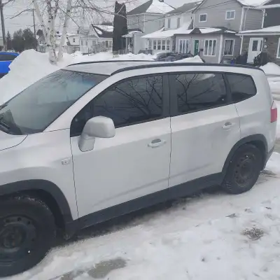 In really good shape everything works. No cracks in windshield also comes with set of summer tires a...