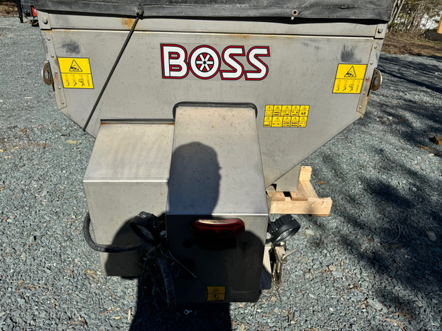 BOSS Forge 2.0 Salter Spreader stainless  in Other in Bedford - Image 4