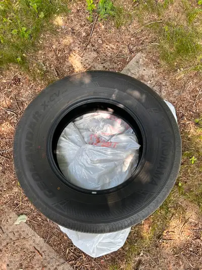 Selling with only 1 month of use and 1000km. $500 or best reasonable offer.