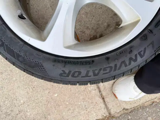 BMW Winter Tires and Rims 17 inch in Tires & Rims in Markham / York Region - Image 7