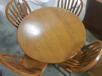 Oak Pedestal Table with 4 Chairs