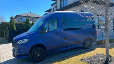 2022 AIRSTREAM INTERSTATE 19 4x4 One Owner • 40,650 • Lithium Tech Pack • Exceptional Condition Aski...