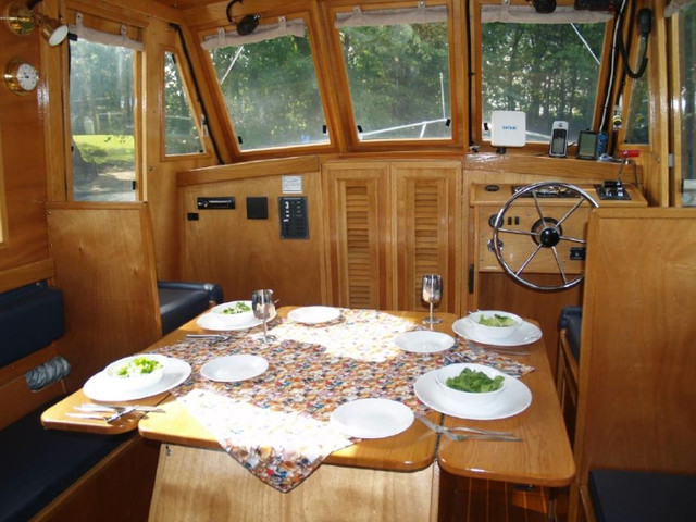 Bateau Trawler 25' sur remorque dans Vedettes et bateaux à moteur  à Longueuil/Rive Sud - Image 3