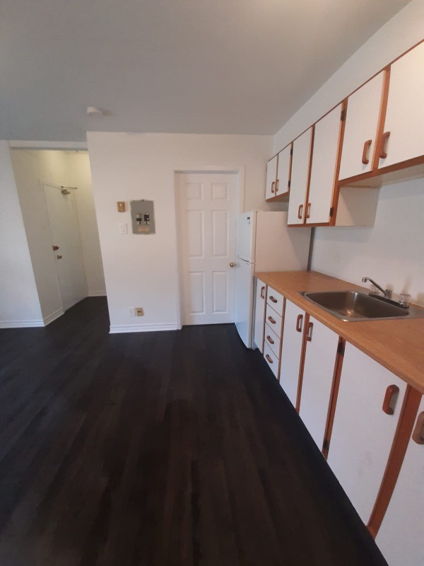 Compact Studio for Rent Lyon St N Long Term Rentals Ottawa Kijiji