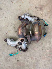 2008 Mazda Tribute/Ford Escape Exhaust Manifold/Catalytic