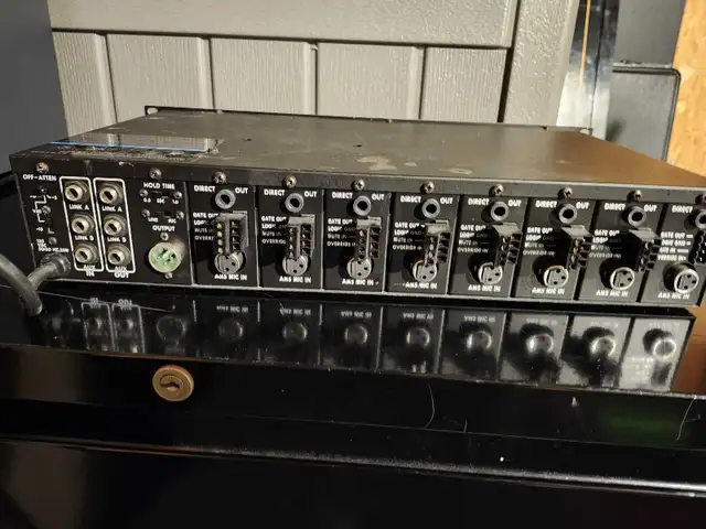 Shure AMS8000 Mixer in Pro Audio & Recording Equipment in City of Toronto - Image 10