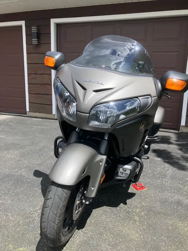 2017 Honda Goldwing F6B in Touring in Renfrew - Image 3