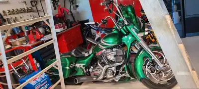 2006 HD FHI Custom Exterior Genuine HD underneath Serviced and Safetied yearly $30,000or reasonable...