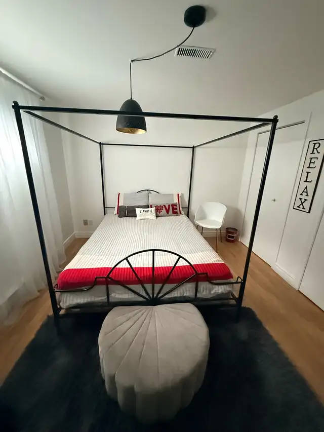 LIT BALDAQUIN MĖTAL (Marque Grange )AVEC MATELAS in Beds & Mattresses in Drummondville - Image 3