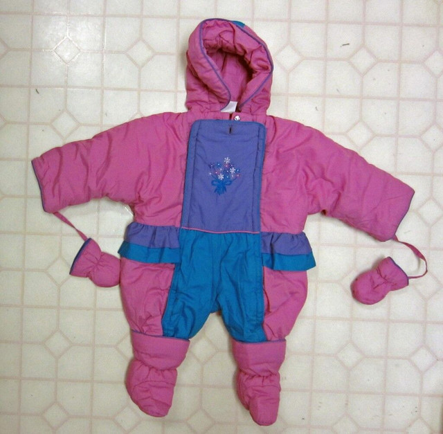 EXCELLENT CONDITION - 12 Month Snowsuit in Clothing - 9-12 Months in Edmonton