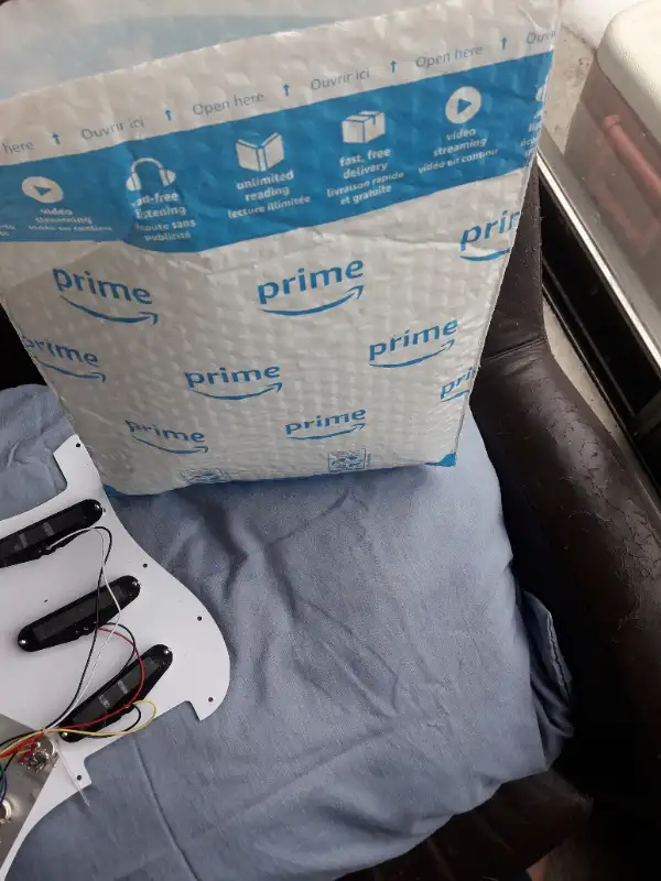 Fender Squire Affinity Stratocaster loaded Pickguard 3pickup in Other in City of Toronto - Image 6