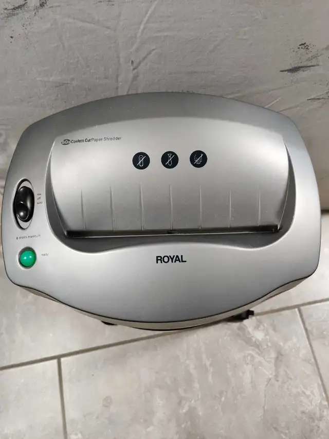 Royal PAPER SHREDDER in Printers, Scanners & Fax in Kitchener / Waterloo - Image 6