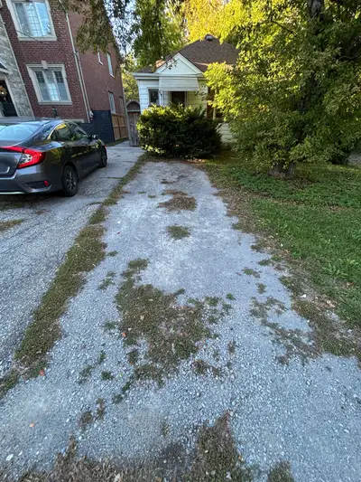 Secure parking space available just a 2-minute walk to Yonge Street. Perfect for commuters, or profe...