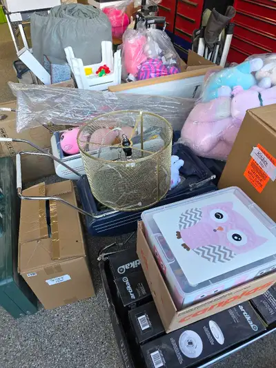 Garage Sale - Warman, View more