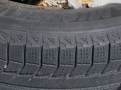 Michelin Latitude X-ice tires. Good shape, On rims. Will take best offer for them. Come pick them up...