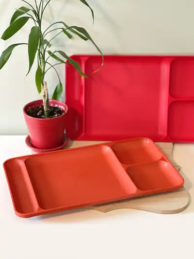 Vintage 1970 2 Plateaux-Repas Tupperware, View more