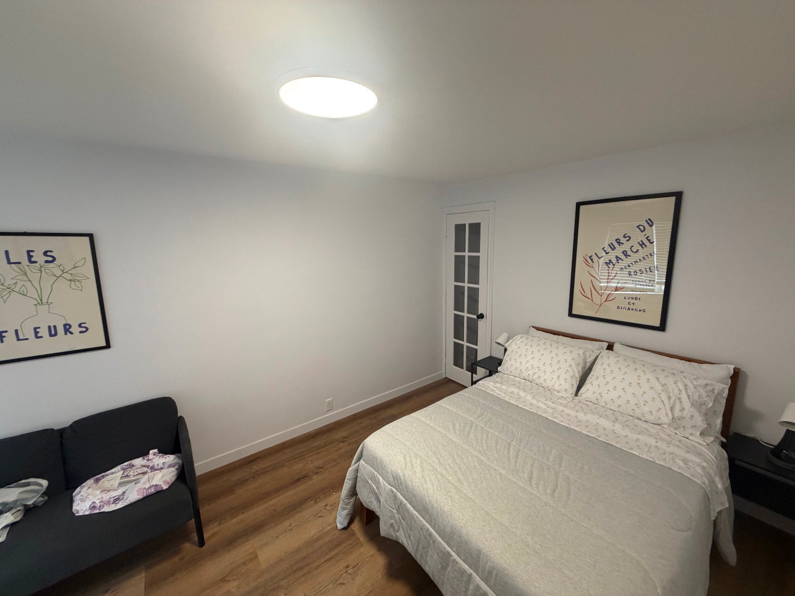 Fully renovated, beautifully furnished two-bedroom apartment, id — photo 1