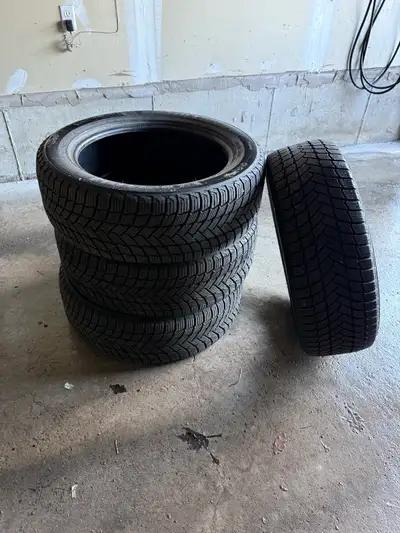 2022 Michelin X Winter Tires – Used 2 Seasons Selling a set of 2022 Michelin X winter tires, used on...