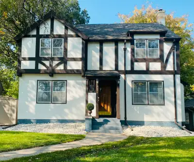 Beautiful 4 bed, 2 bath two storey home for rent