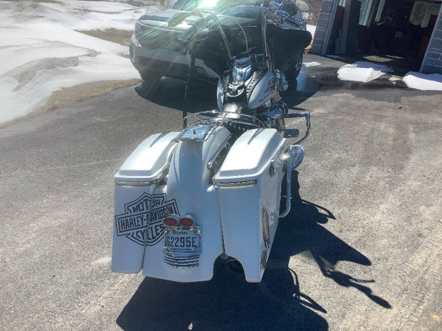 Moto Harley Davidson dans Routières  à St-Georges-de-Beauce - Image 4