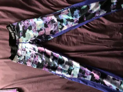 Nike pants, girls size XL, View more