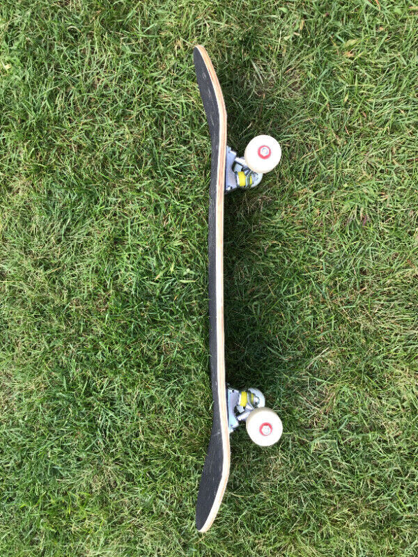 31"x8" Complete Skateboard, 7 Layers dans Jouets et jeux  à Shawinigan - Image 3