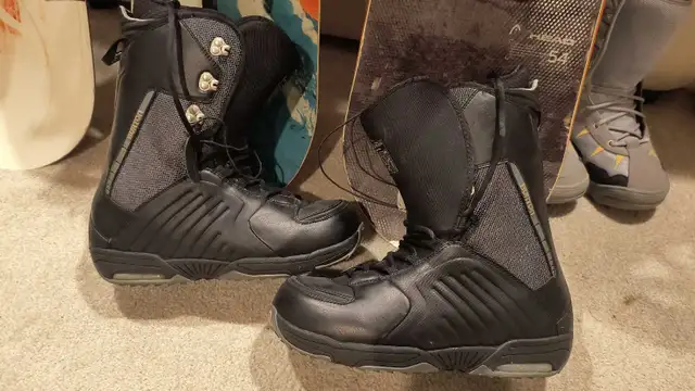 Burton snowboard boots size 13 in Snowboard in Lethbridge - Image 2