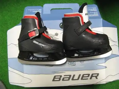 NEW / NEUF Bauer Lil Champs ice skates Bauer Lil Champs Boys ice skates New. In Box Size: US size Y0...
