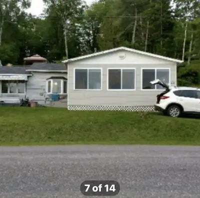 I am looking for a roommate to share a one level three bedroom home with me. 1000 a month plus depos...