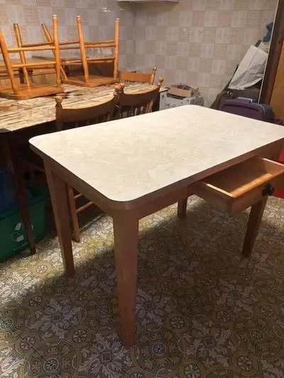 Table de cuisine ou autre, View more