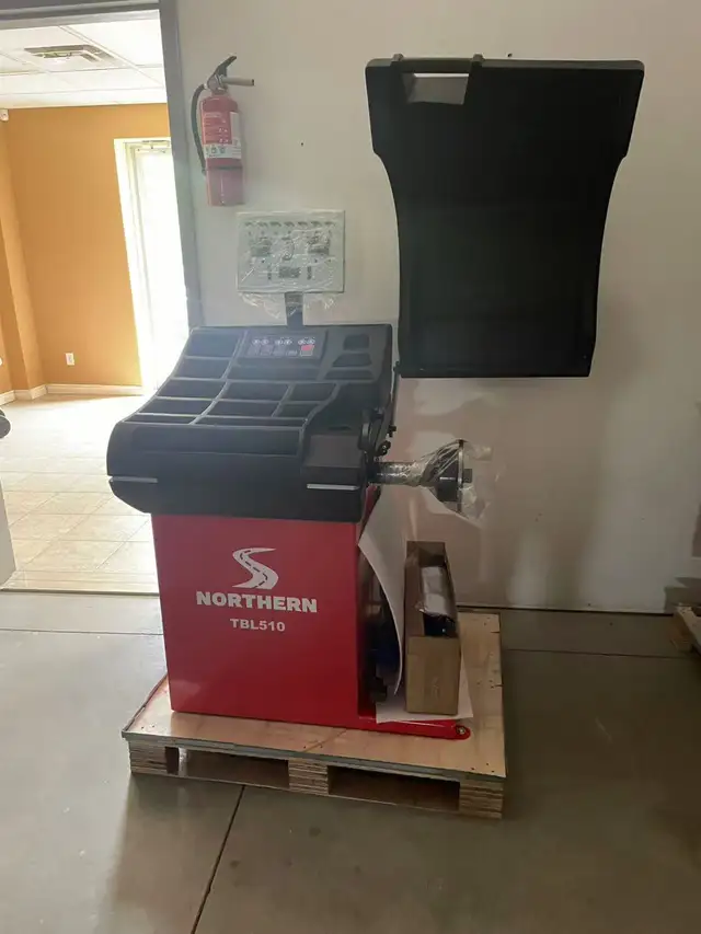 Laser-Positioning Auto Wheel Balancer65619852942977121