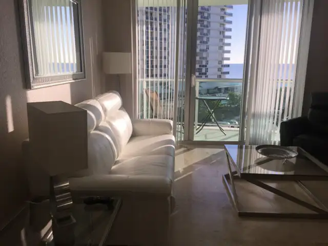 Hollywood/Hallandale Florida Beach Front Condo 2Br in Florida in Canada - Image 2