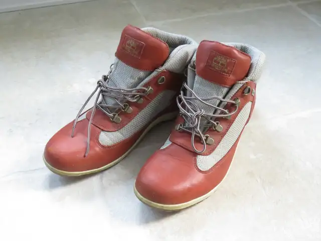 Timberland Men's Hiking Boots 11.5M in Men's Shoes in Markham / York Region - Image 2