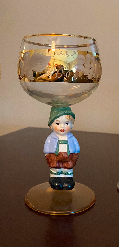 Vintage Hummel figurine wine glasses set of 12. in Arts & Collectibles in Mississauga / Peel Region - Image 2