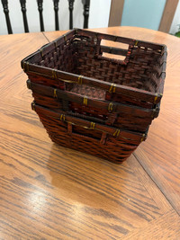 Set of three baskets