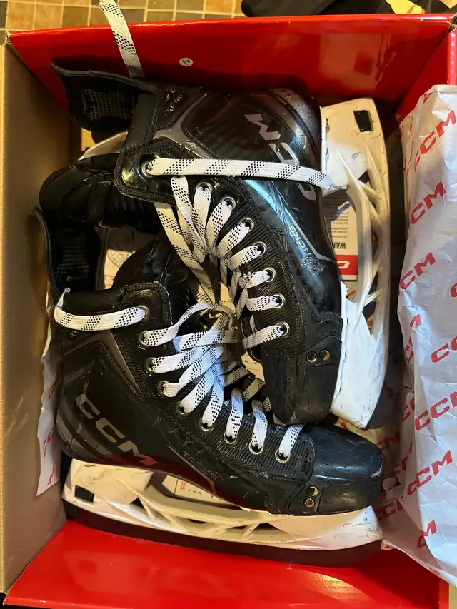 Kids Hockey Skates CCM XF Pro in Hockey in City of Toronto - Image 5