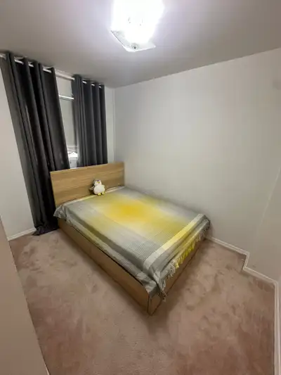 BRIGHT AND SPACIOUS ROOM FOR RENT NEAR BAYVIEW AND HIGHWAY 7 AVAILABLE FROM MAY FIRST RENT INCLUDES...